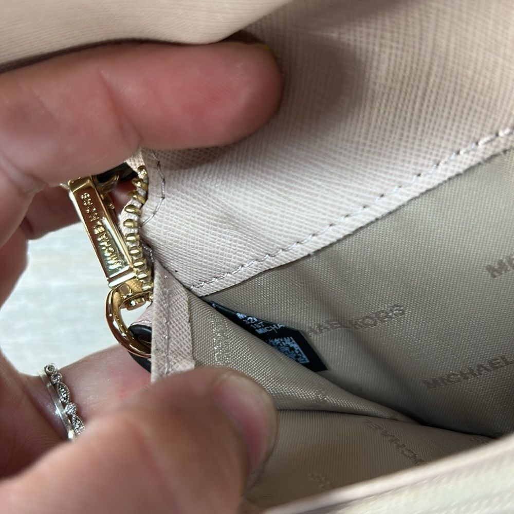 0327 Michael Kors full zip wallet - Picture 8 of 8